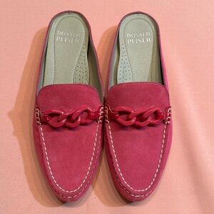 New Donald Pliner Suede Shoes. Magenta. Size 9.